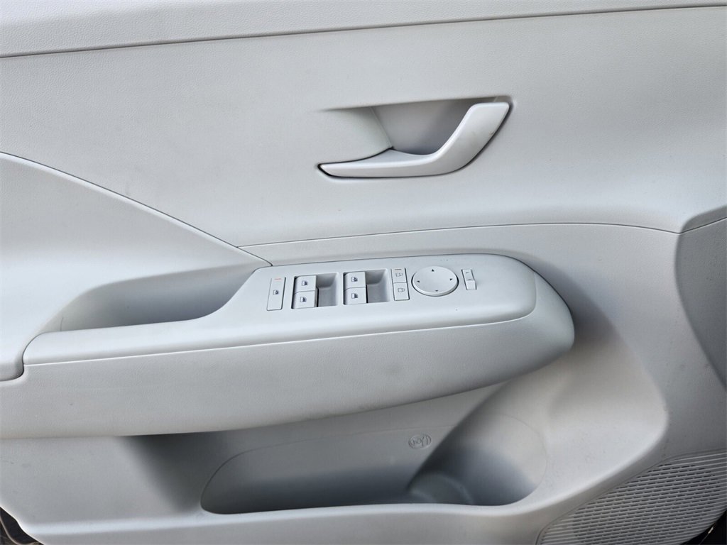 Certified 2024 Hyundai Kona SE image 31