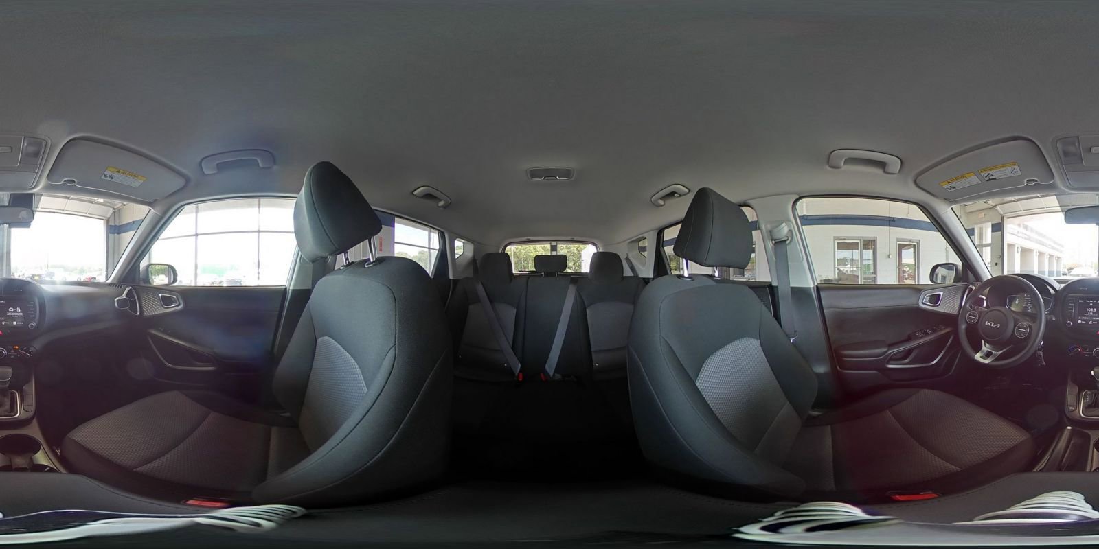 Used 2025 Kia Soul LX w/ LX Technology Package FWD image 45