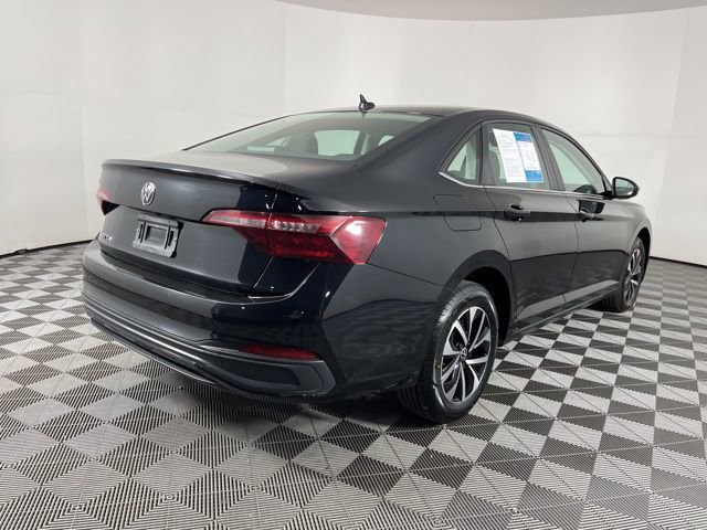 Used 2024 Volkswagen Jetta S image 11