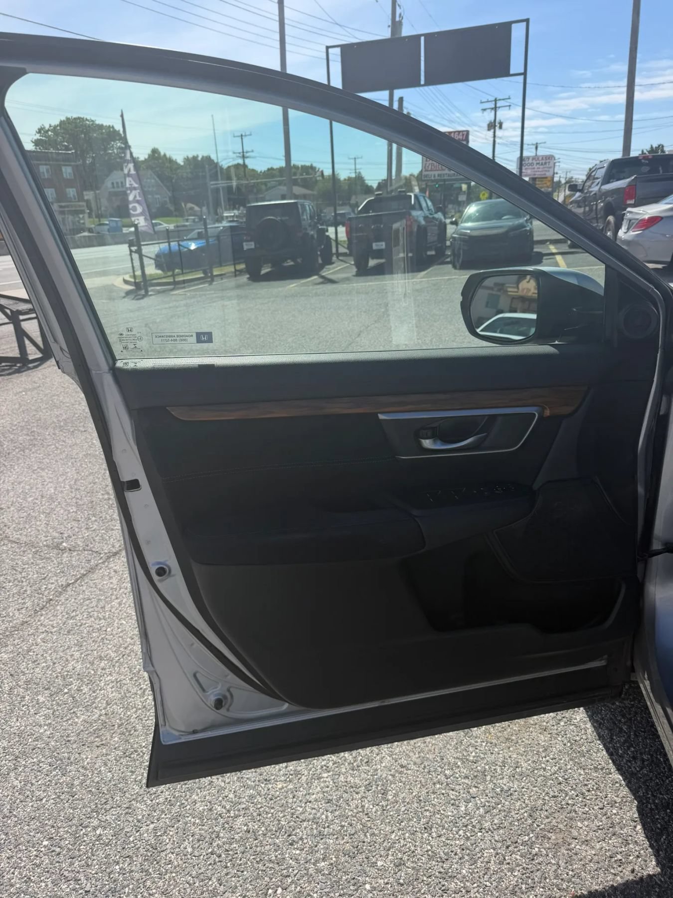 Used 2017 Honda CR-V EX image 29