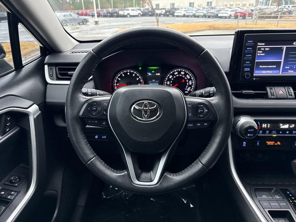 Used 2021 Toyota RAV4 XLE Premium image 18