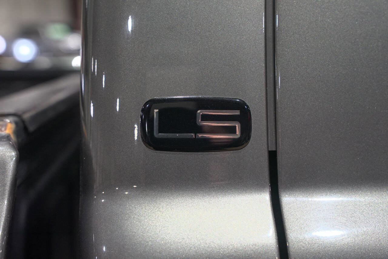 Used 1999 Chevrolet Silverado 1500 LS w/ Firm Ride Suspension Pkg AWD/4WD image 28