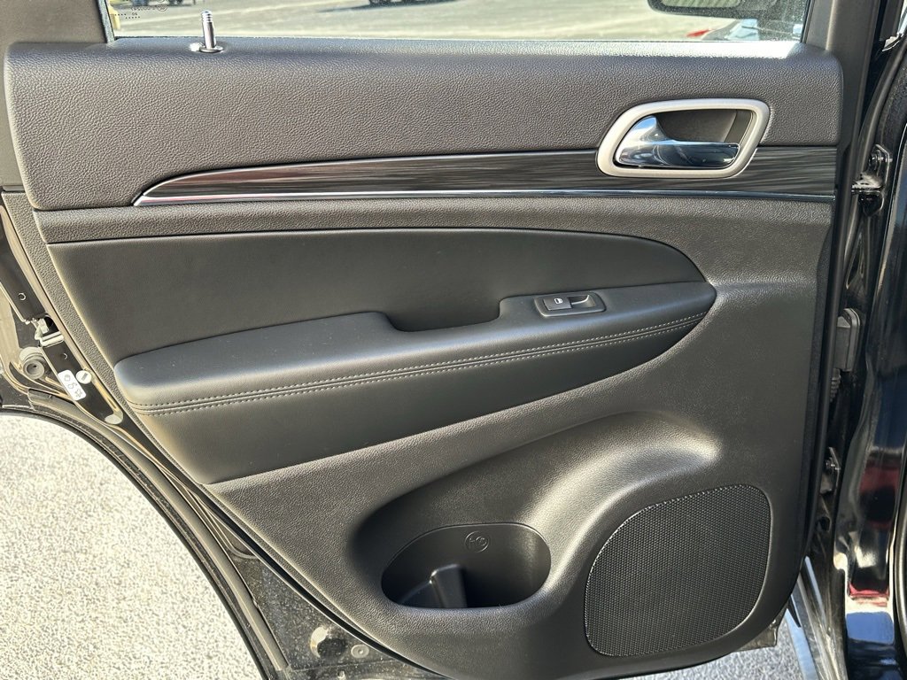 Used 2021 Jeep Grand Cherokee Limited w/ Trailer Tow Group IV image 13