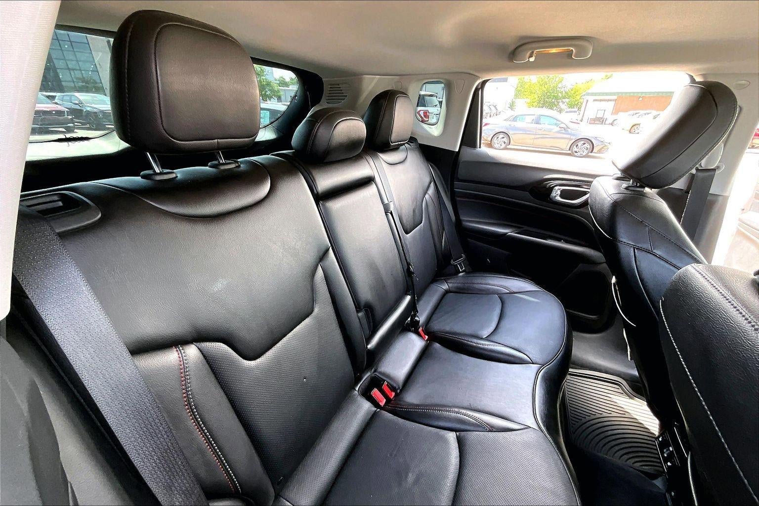 Used 2022 Jeep Compass Trailhawk w/ Trailhawk Elite Group AWD/4WD image 25