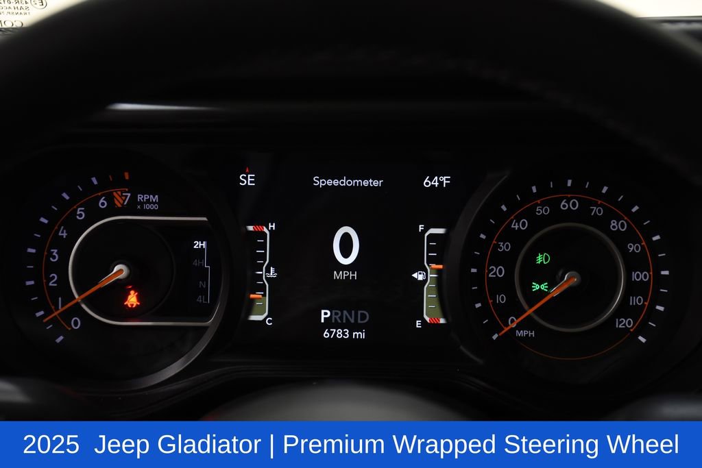 Used 2025 Jeep Gladiator Sport image 11