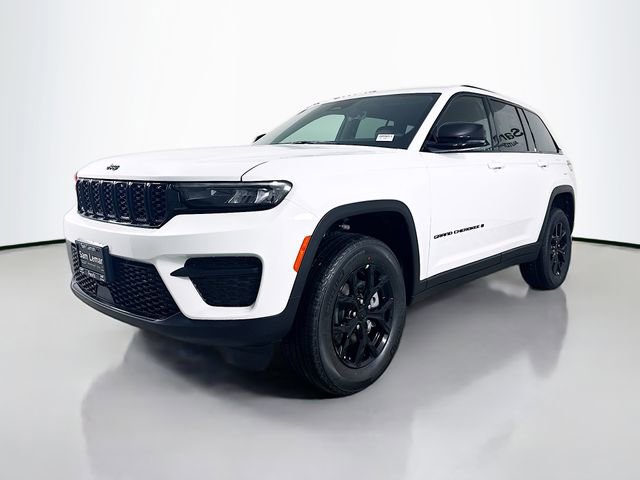 New 2025 Jeep Grand Cherokee Altitude image 3