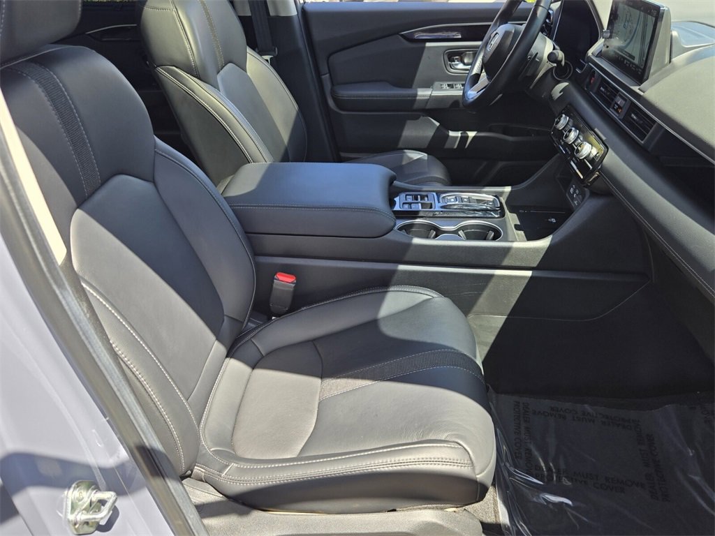 Certified 2024 Honda Pilot Touring image 17