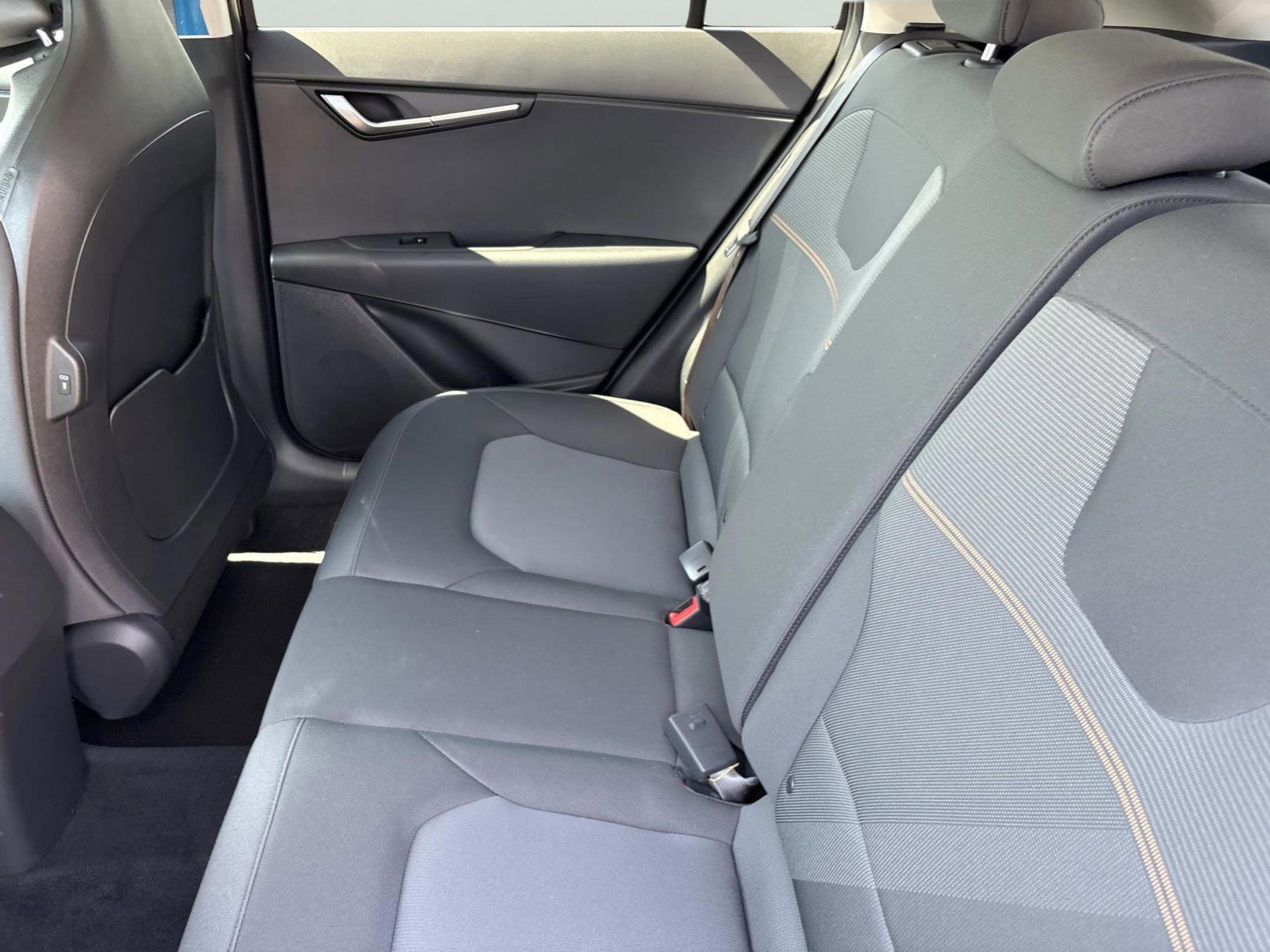 New 2026 Kia Niro LX image 17