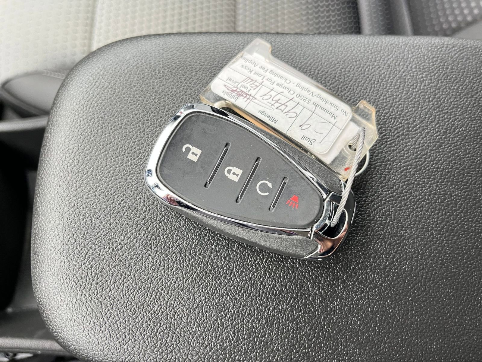 Used 2025 Chevrolet Trax LT w/ LT Convenience Package image 18