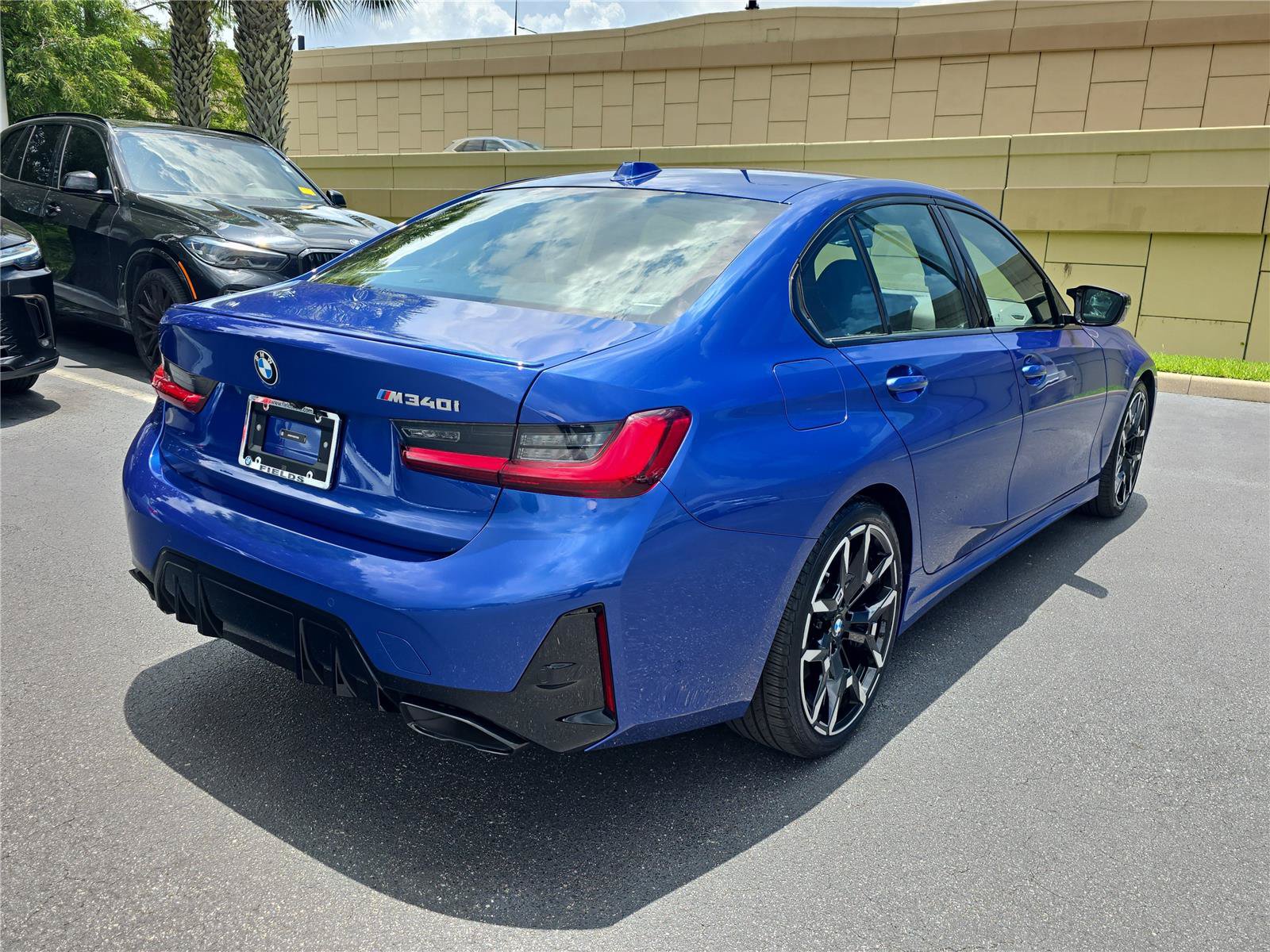 Used 2025 BMW M340i RWD image 3