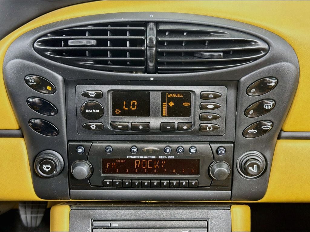 Used 2000 Porsche Boxster S RWD image 18