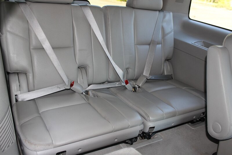 Used 2011 Chevrolet Tahoe LTZ AWD/4WD image 17