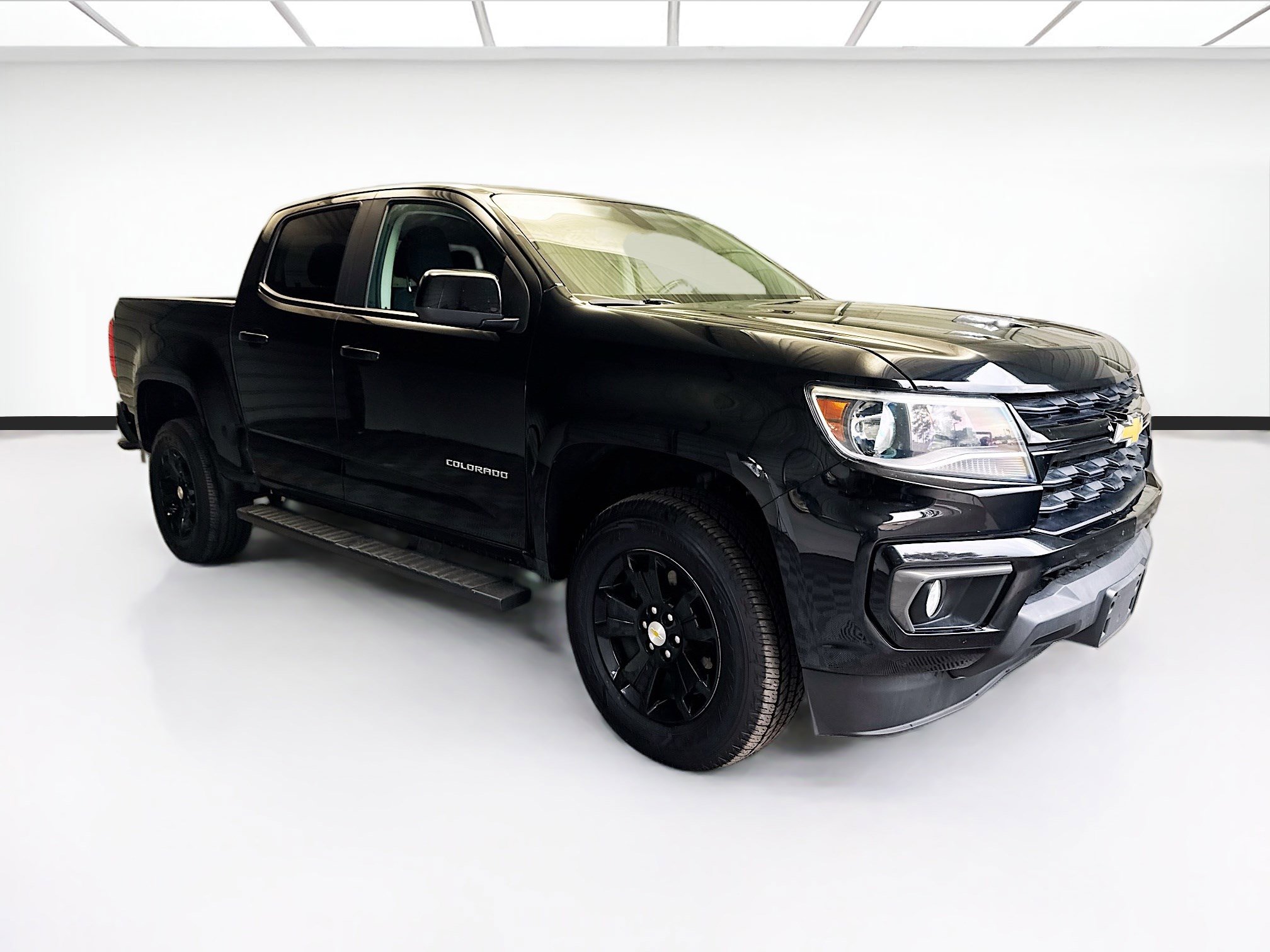 Used 2022 Chevrolet Colorado LT w/ LT Convenience Package image 3