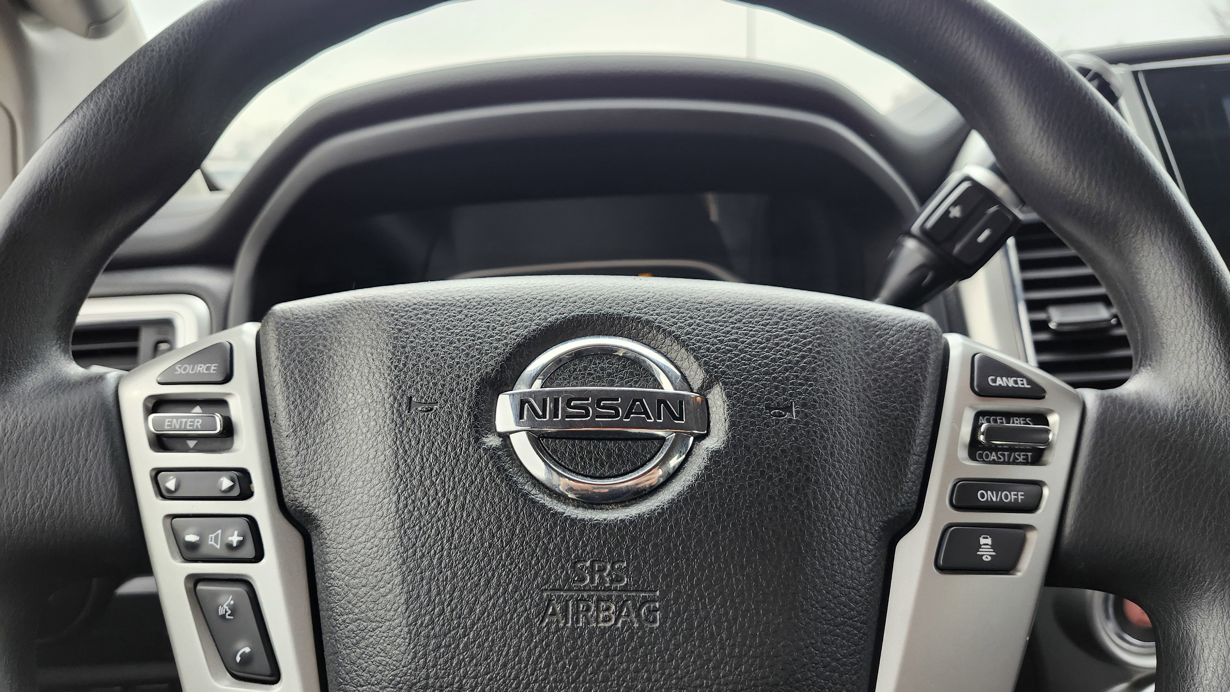 Used 2021 Nissan Titan SV w/ Accessory Utility Package image 25