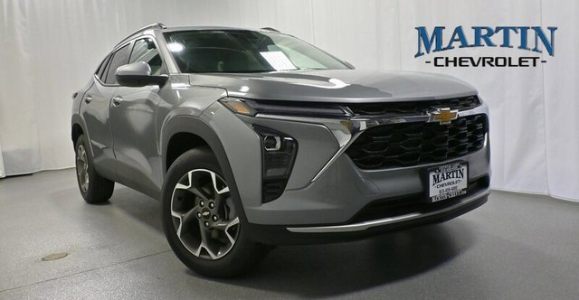 New 2025 Chevrolet Trax LT w/ Driver Confidence Package