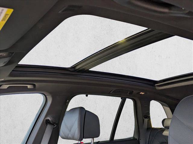 New 2026 BMW X5 xDrive50e w/ Executive Package image 15