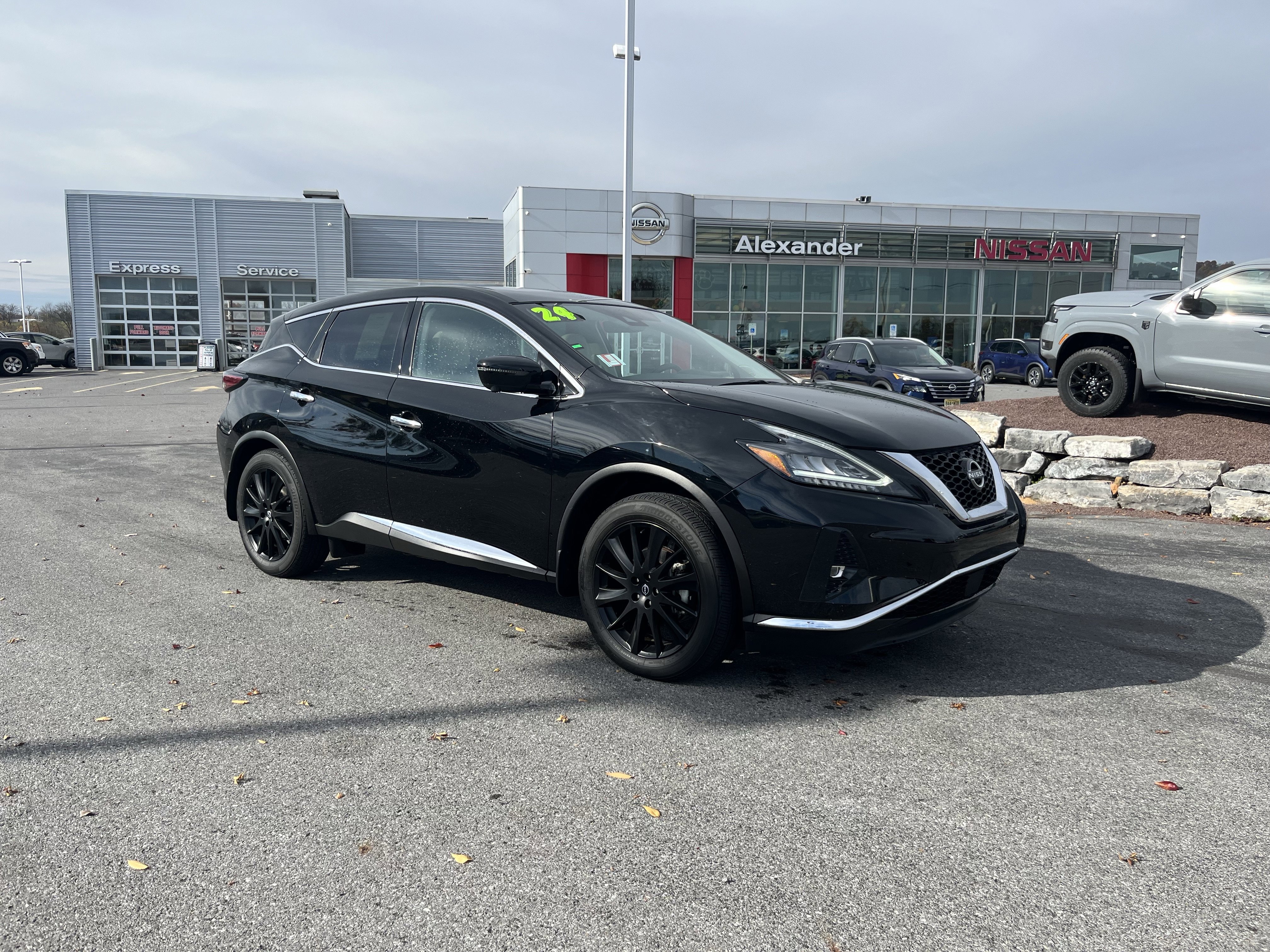 Used 2024 Nissan Murano SL w/ Cargo Package