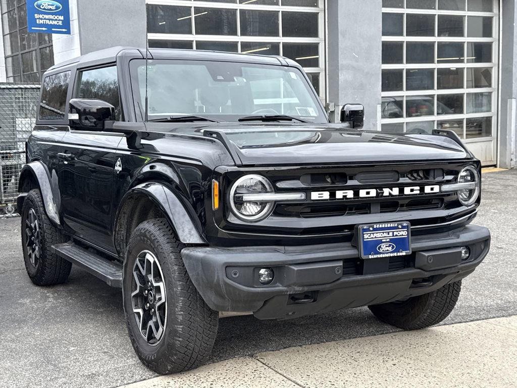 Used 2022 Ford Bronco Outer Banks image 1