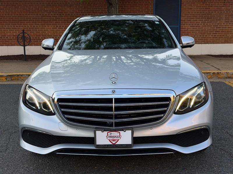 Used 2019 Mercedes-Benz E 300 4MATIC image 4