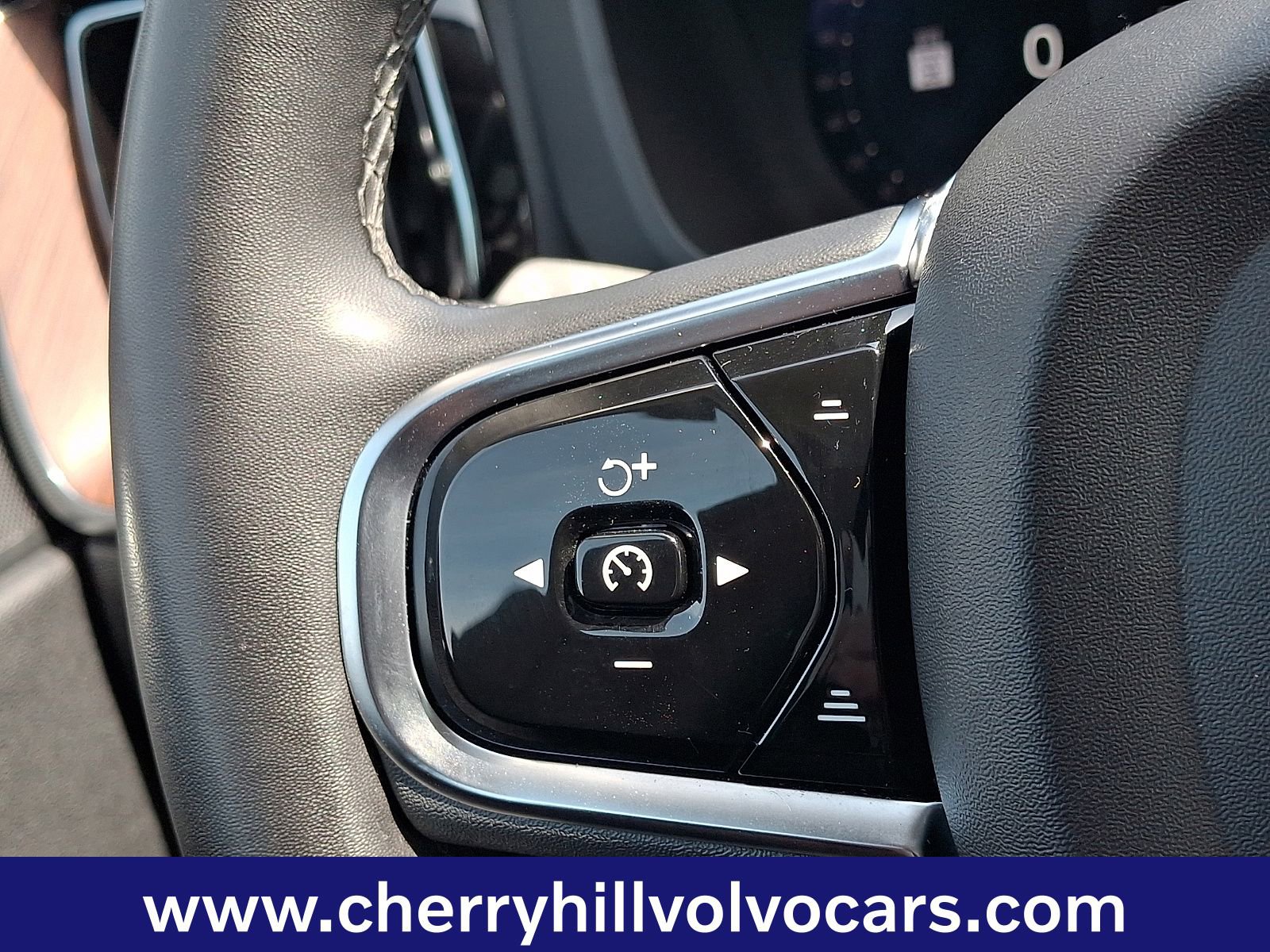 Certified 2023 Volvo XC60 B5 Plus w/ Protection Package Premier image 23