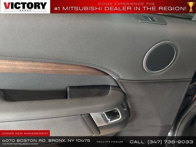 Used 2018 Land Rover Discovery HSE AWD/4WD image 31