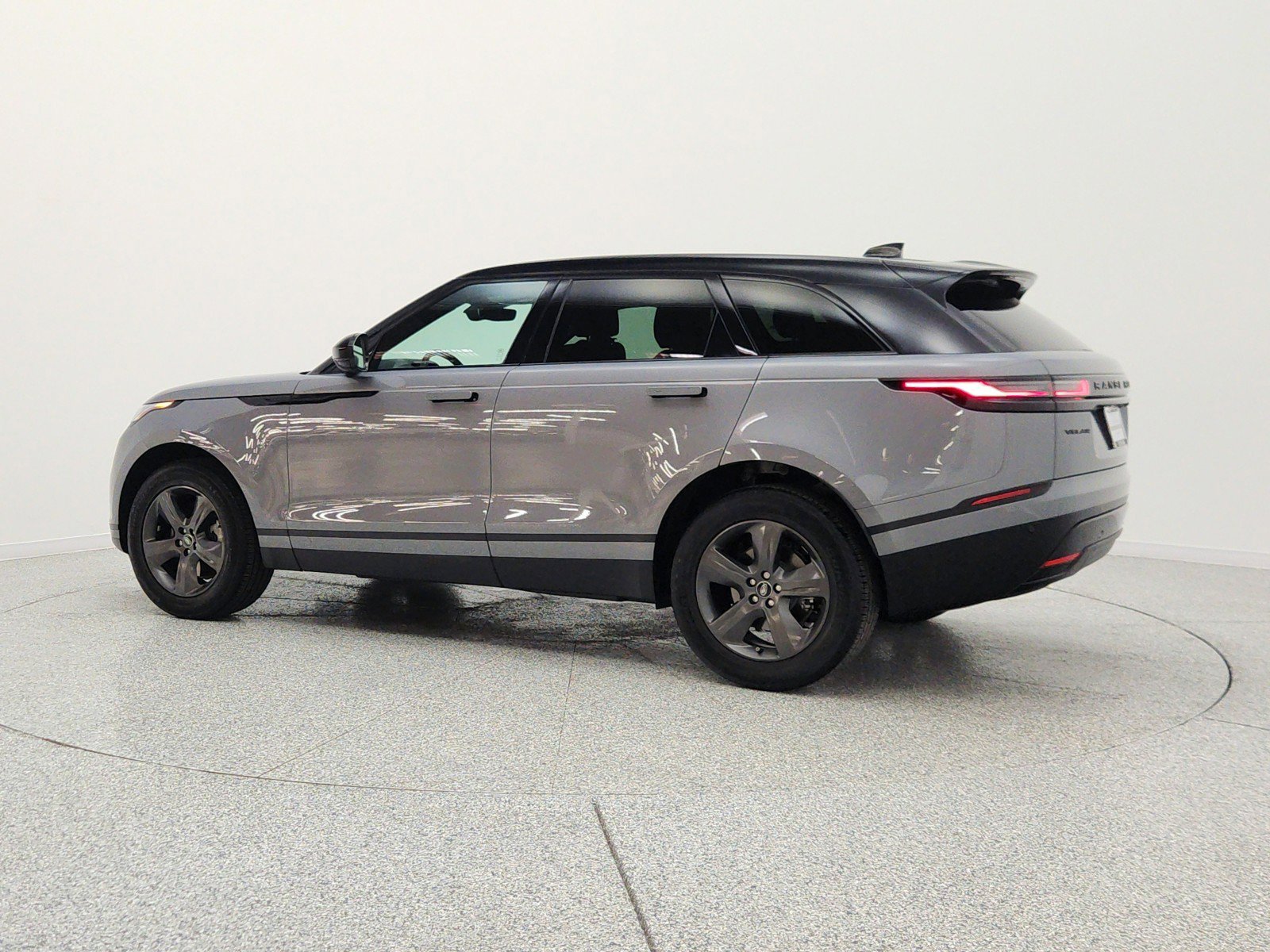 Used 2024 Land Rover Range Rover Velar S AWD/4WD image 8