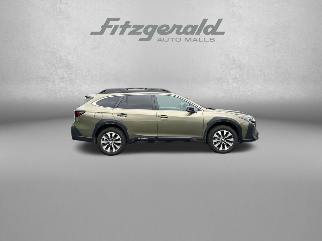 Used 2025 Subaru Outback Limited AWD/4WD image 9