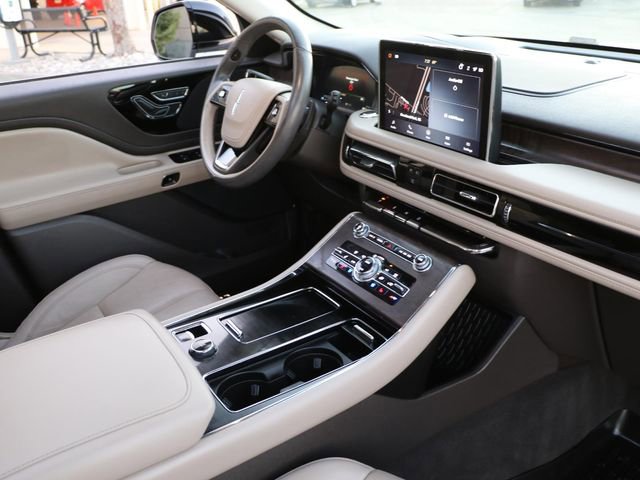 Used 2023 Lincoln Aviator Reserve w/ Equipment Group 201A image 11