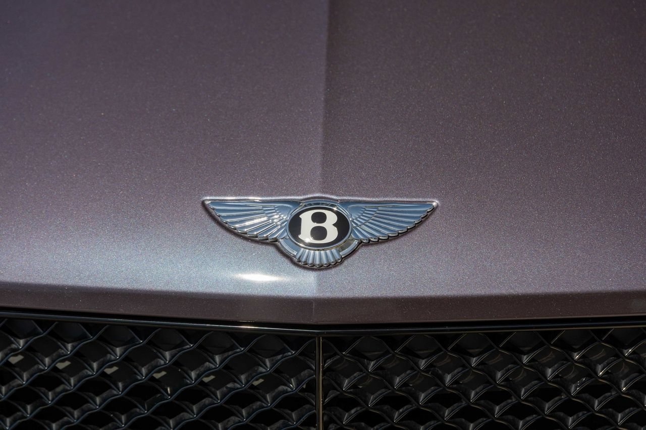 Certified 2023 Bentley Bentayga AWD/4WD image 8