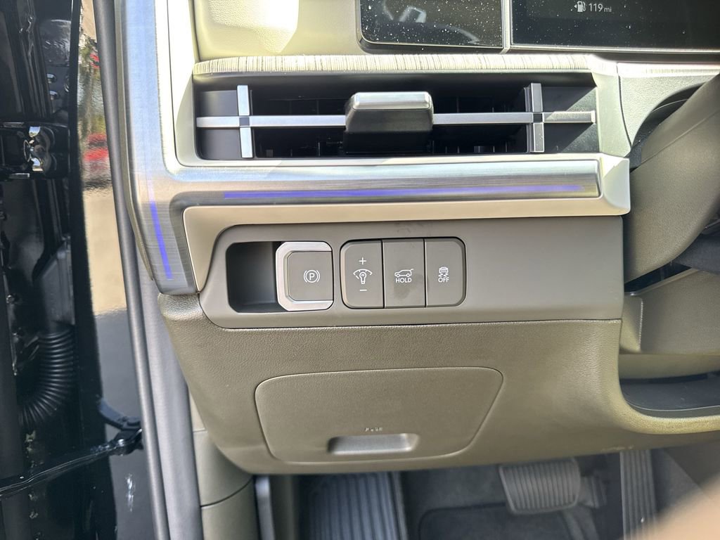Used 2025 Hyundai Santa Fe Calligraphy image 19
