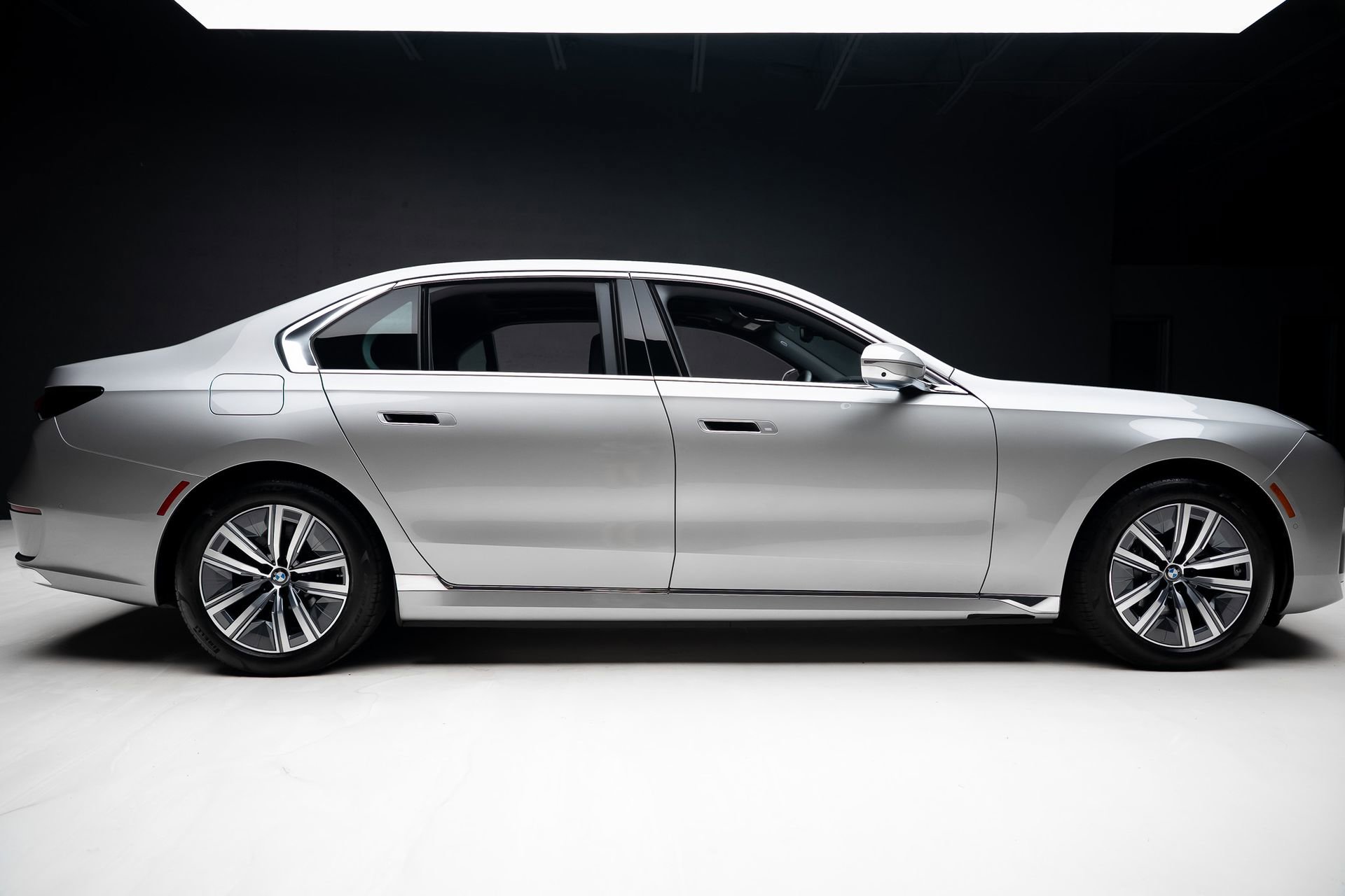 Used 2024 BMW i7 eDrive50 RWD image 35