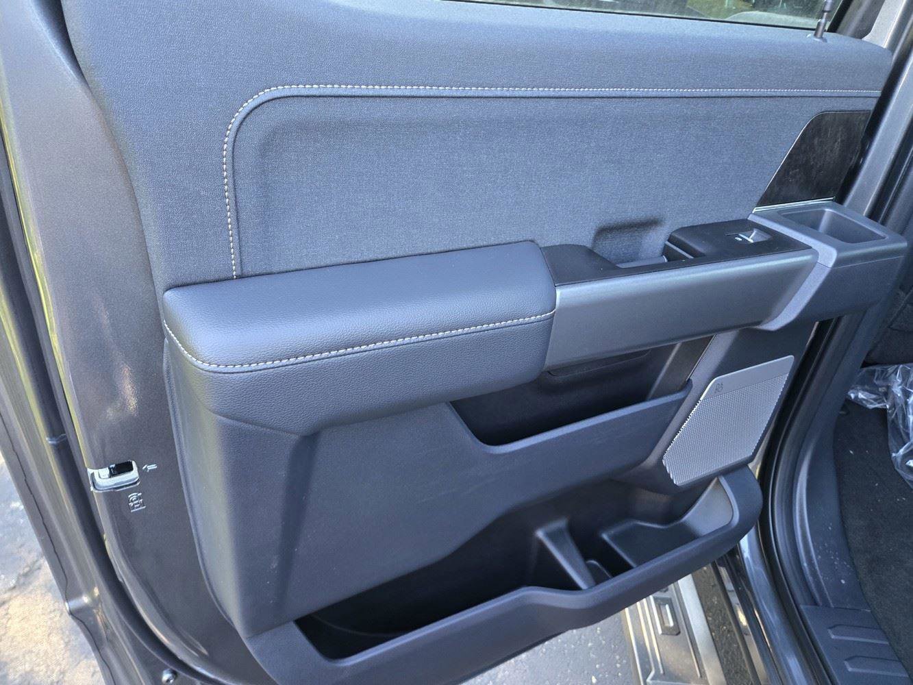 New 2026 Ford F350 Lariat image 27