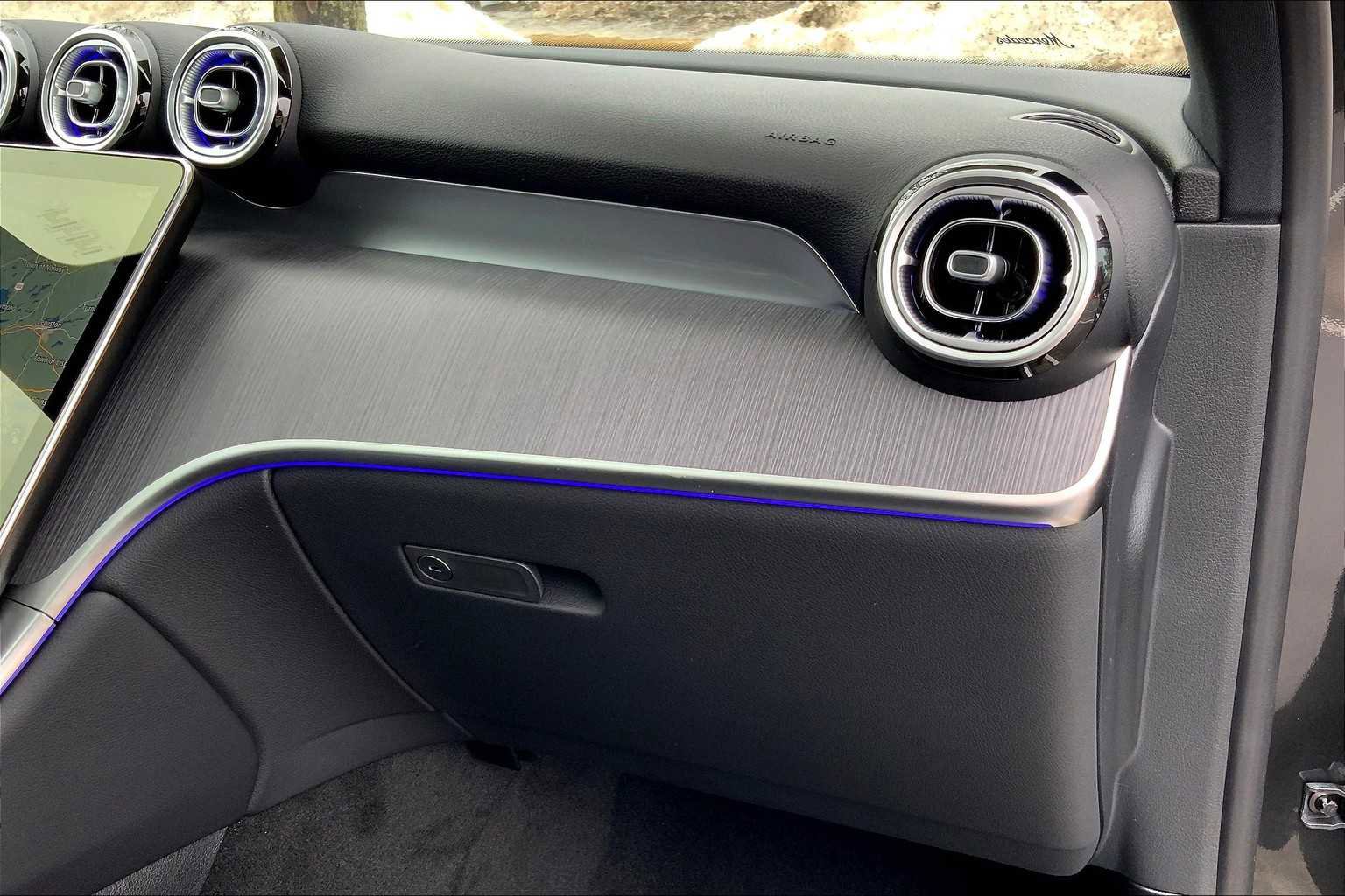 Certified 2025 Mercedes-Benz GLC 300 GLC 300 image 10