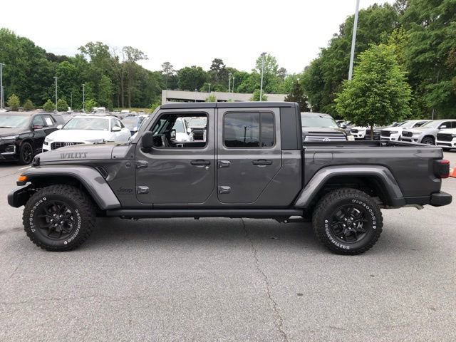 Used 2025 Jeep Gladiator Willys AWD/4WD image 6
