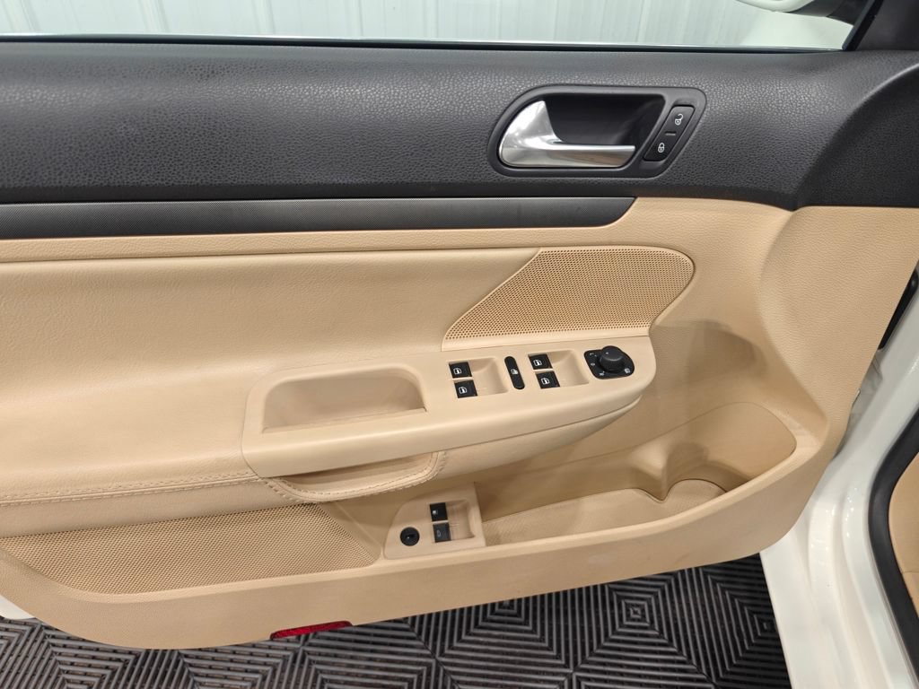 Used 2007 Volkswagen Jetta Wolfsburg Edition FWD image 27