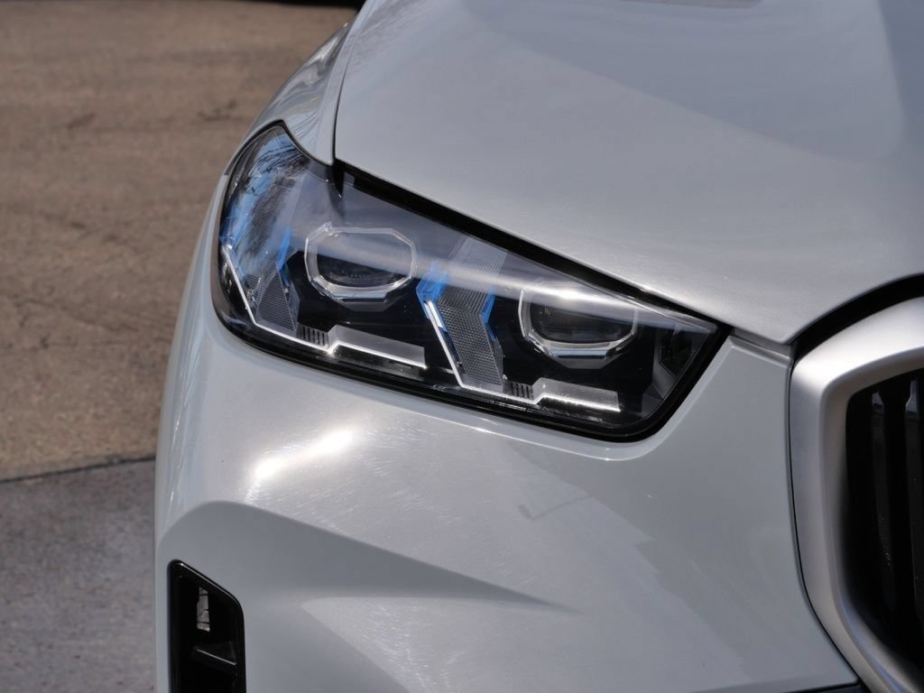 Used 2026 BMW X5 M60i AWD/4WD image 3