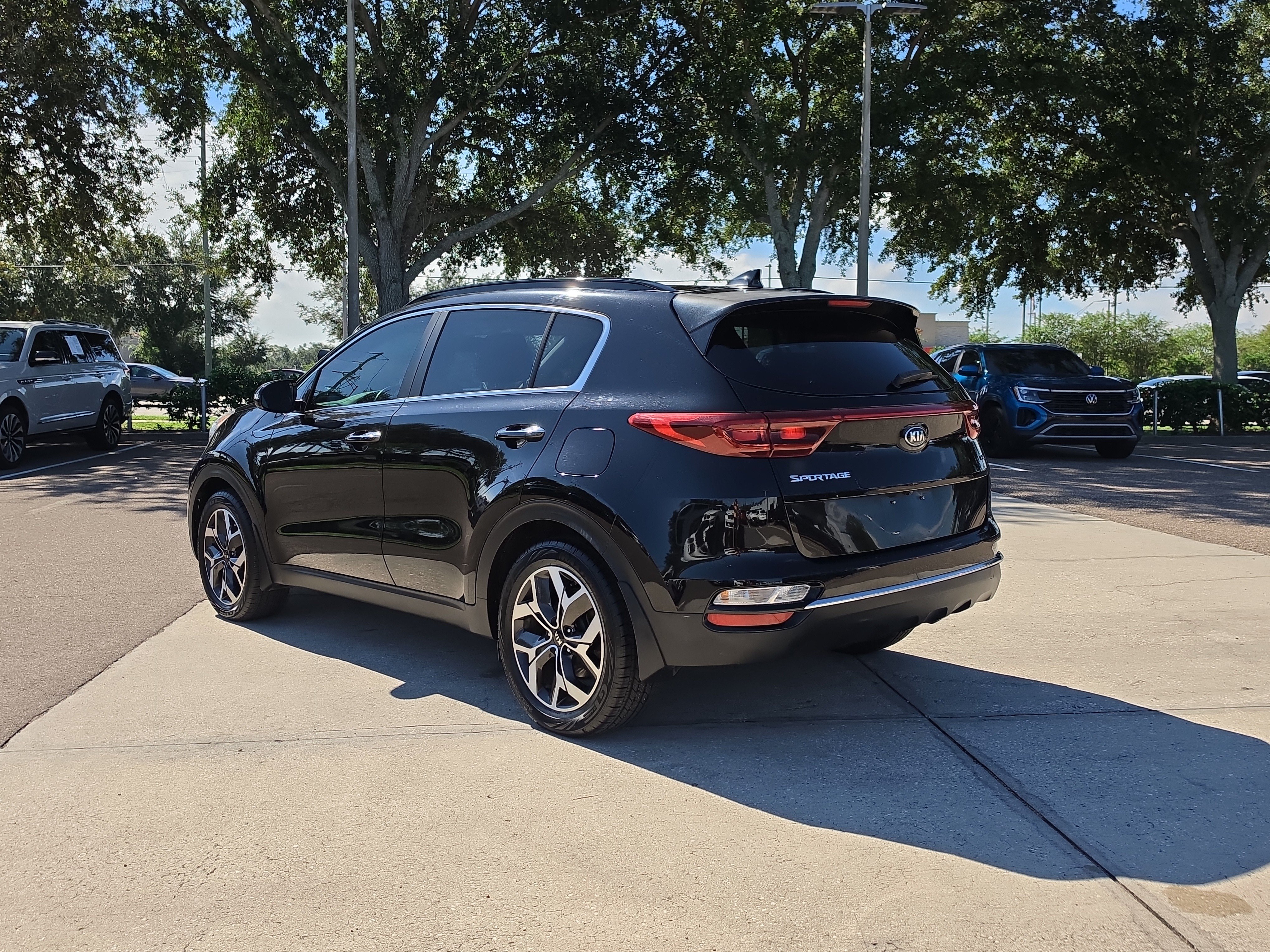 Certified 2022 Kia Sportage EX FWD image 6