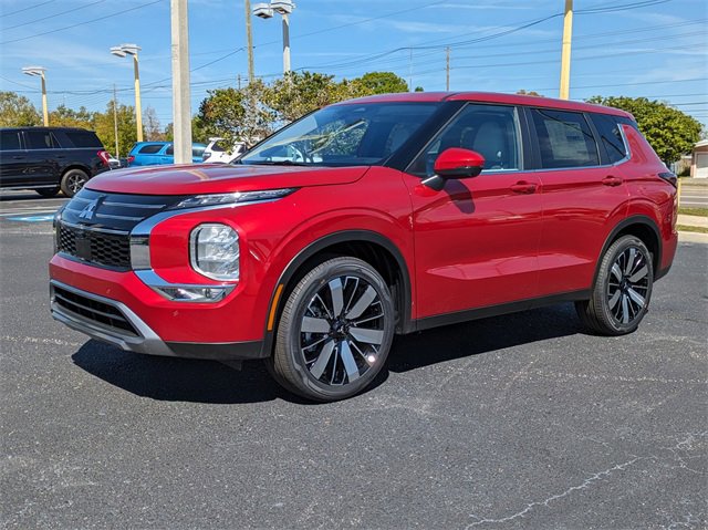 New 2025 Mitsubishi Outlander SE image 2