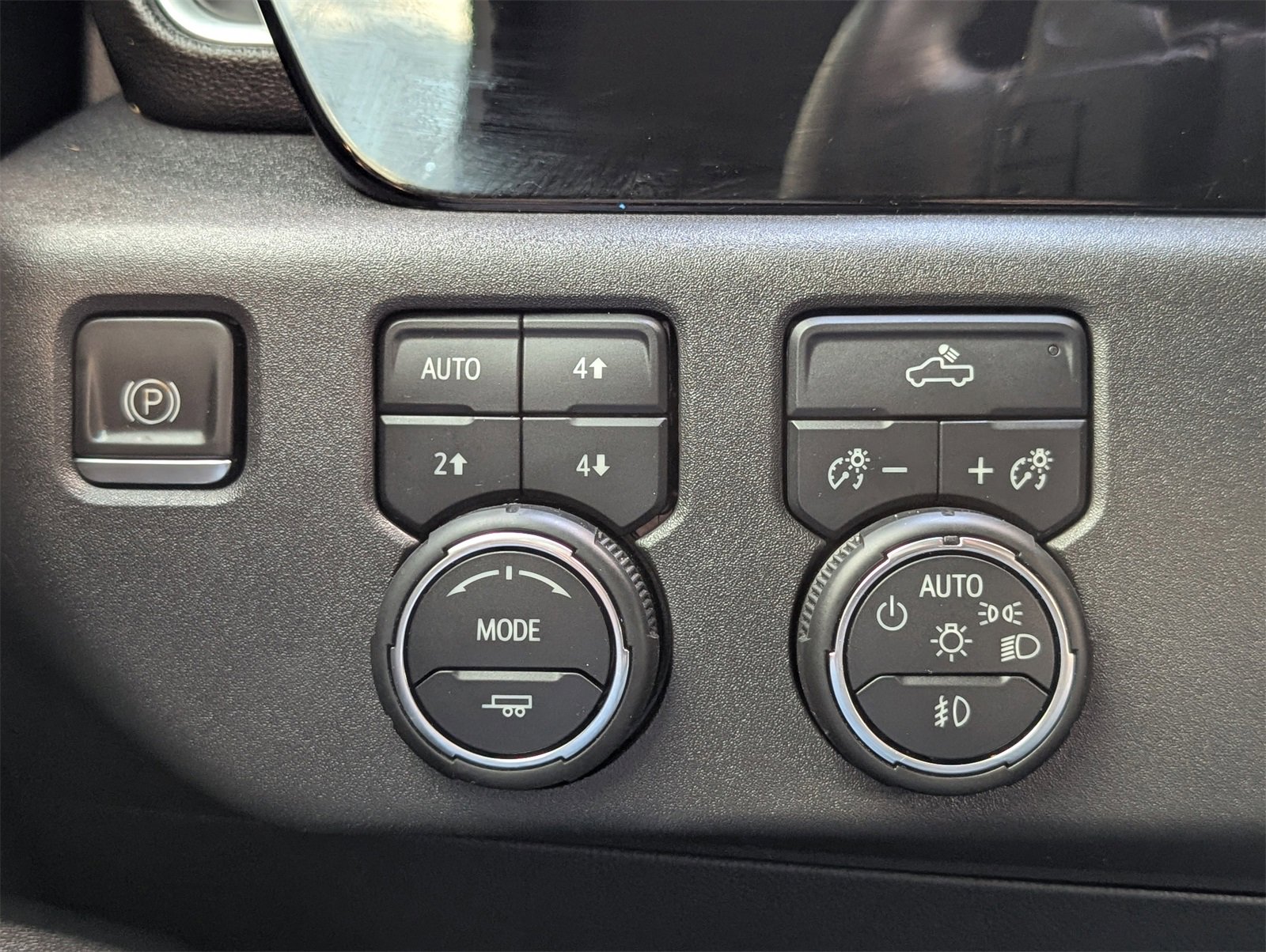 Used 2023 Chevrolet Silverado 1500 LT Trail Boss w/ Protection Package image 7