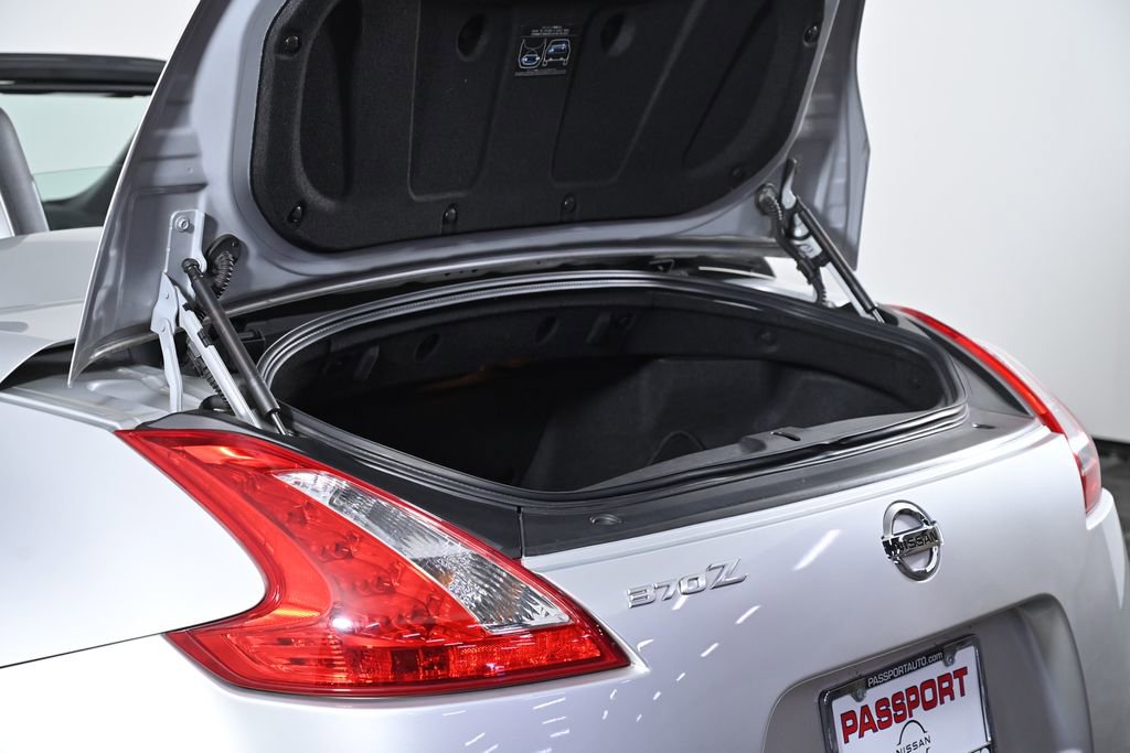 Used 2010 Nissan 370Z Touring w/ Sport Pkg image 36