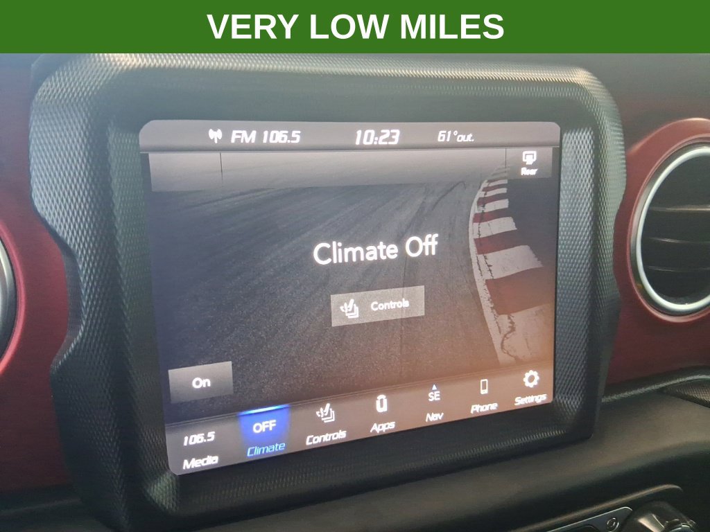 Used 2023 Jeep Gladiator Rubicon w/ Cold Weather Group AWD/4WD image 12