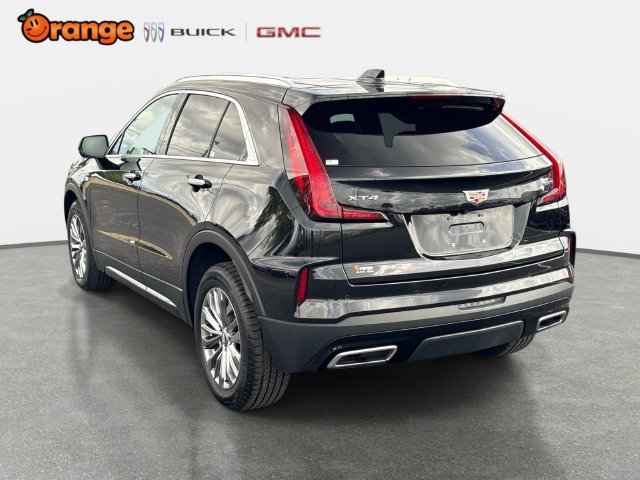 Used 2025 Cadillac XT4 Premium Luxury FWD image 5