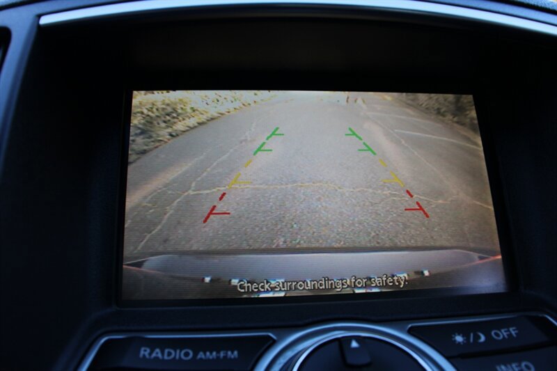 Used 2011 INFINITI G25 x w/ Moonroof Pkg image 9