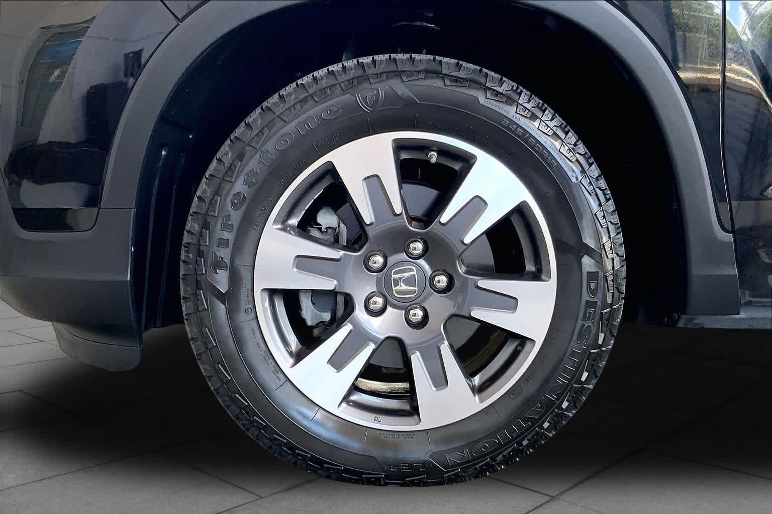 Used 2017 Honda Ridgeline RTL-T image 10