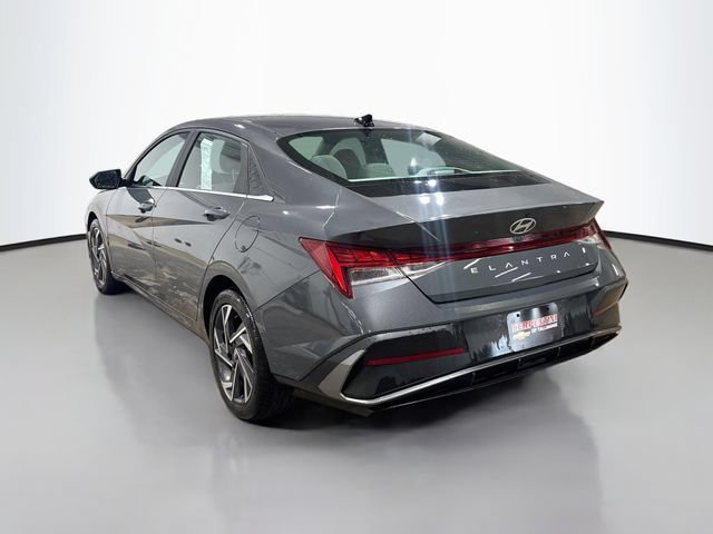 Used 2024 Hyundai Elantra SEL w/ Convenience Package FWD image 8