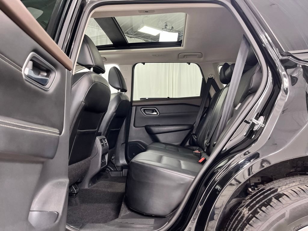 Used 2021 Nissan Rogue SV AWD/4WD image 25