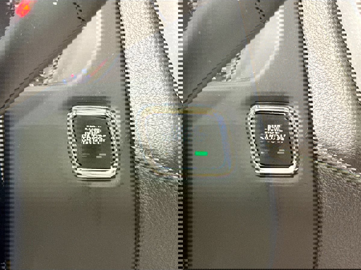 Used 2018 GMC Acadia Denali w/ Technology Package image 18