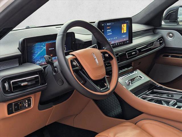 Used 2025 Lincoln Aviator Black Label image 10