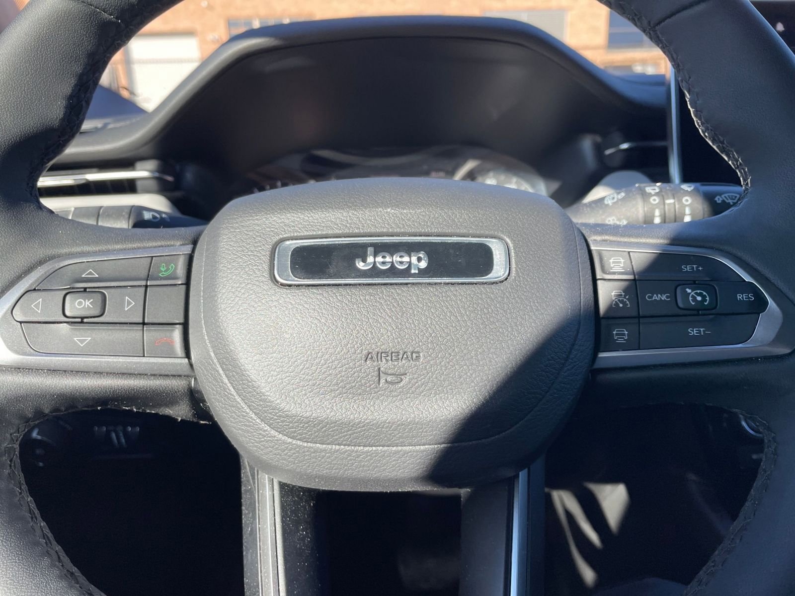 Used 2025 Jeep Compass Limited AWD/4WD image 28
