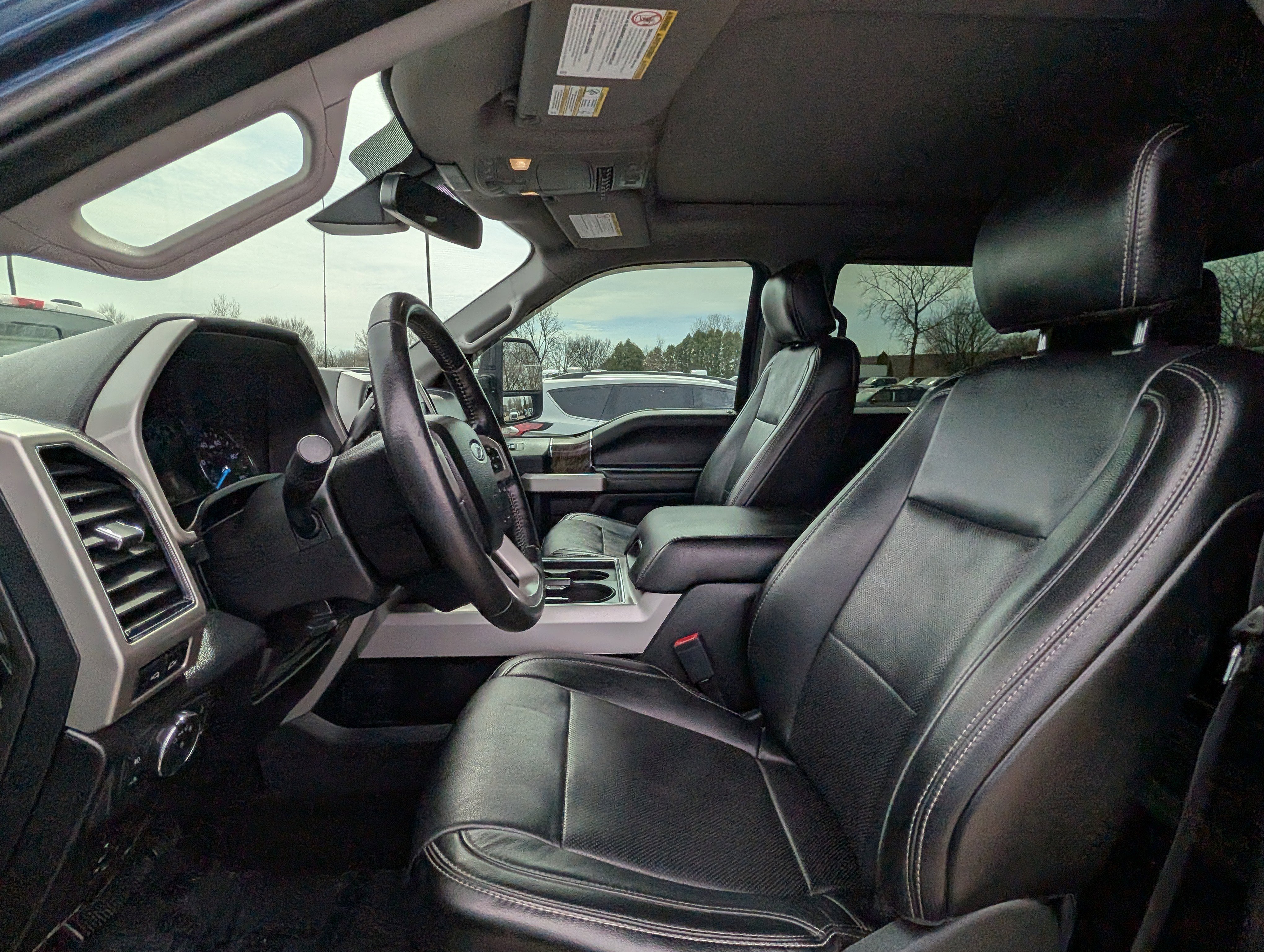 Used 2019 Ford F250 Lariat image 11